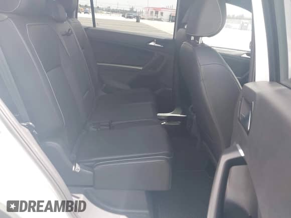 2024 Volkswagen Tiguan SE R-Line Black с VIN 3VVCB7AX5RM172323, выставлен на аукционе IAAI как лот 42501946 с пробегом 4 497 миль миль и . История ставок и продаж доступна на DreamBid. Изображение 8.