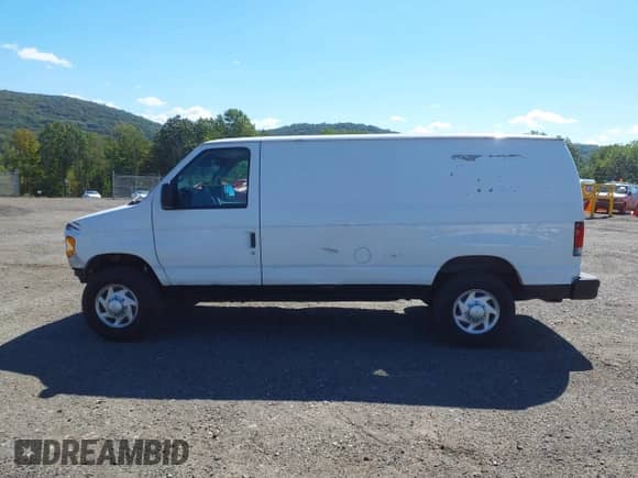 2007 Ford Econoline Cargo Commercial with VIN 1FTSE34L37DB49604, listed as a IAAI auction lot 43102604 with 144,154 mi miles and . Bid and sale history available at DreamBid. Image 15.