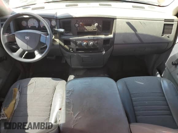 2008 Dodge 1500 ST z VIN 1D7HA18K58J168627, wystawiony jako Copart lot #46245355 z przebiegiem 198 354 mil mil oraz Czysty tytuł • Clean title. Historia ofert i sprzedaży dostępna na DreamBid. Obrazek 8.