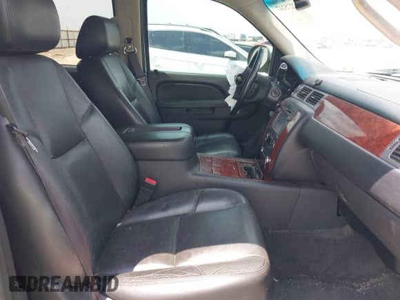 2013 Chevrolet Suburban LTZ with VIN 1GNSCKE02DR116233, listed as a IAAI auction lot 42275247 with 265,847 mi miles and . Bid and sale history available at DreamBid. Image 5.