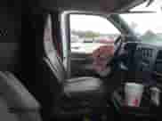 2022 Chevrolet Express Cargo с VIN 1GCWGBFP5N1217177, выставлен на аукционе IAAI как лот 41806551 с пробегом 83 673 миль миль и . История ставок и продаж доступна на DreamBid. Изображение 5.