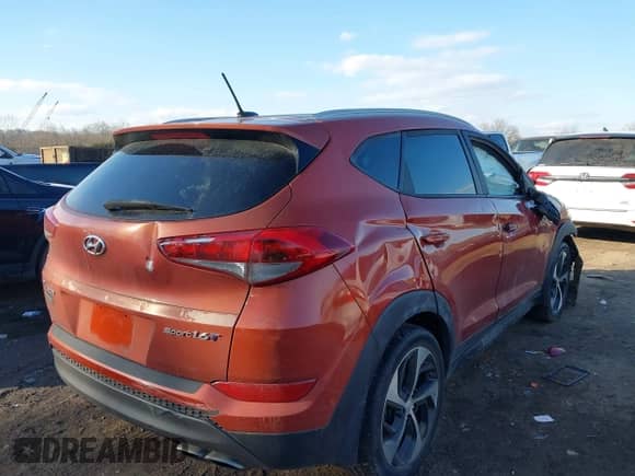 2016 Hyundai Tucson Sport z VIN KM8J33A23GU133430, wystawiony jako IAAI lot #41399258 z przebiegiem Nie podano mil oraz . Historia ofert i sprzedaży dostępna na DreamBid. Obrazek 4.