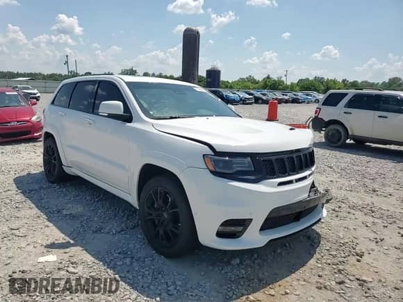 2017 Jeep Grand Cherokee SRT z VIN 1C4RJFDJXHC738652, wystawiony jako Copart lot #61984665 z przebiegiem 108 202 mil mil oraz Szkoda całkowita • Salvage title. Historia ofert i sprzedaży dostępna na DreamBid. Obrazek 14.
