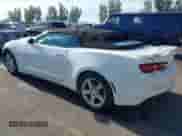 2019 Chevrolet Camaro 1LT z VIN 1G1FB3DS7K0120438, wystawiony jako IAAI lot #42020580 z przebiegiem 91 640 mil mil oraz . Historia ofert i sprzedaży dostępna na DreamBid. Obrazek 3.