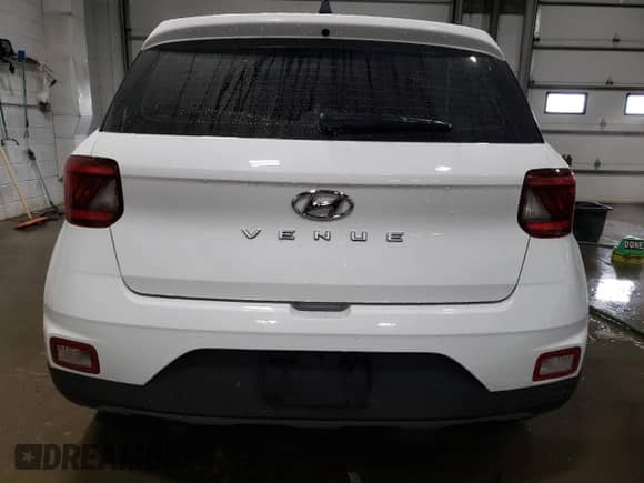 2021 Hyundai Venue SE with VIN KMHRB8A32MU102371, listed as a Copart auction lot 39060054 with 65,943 mi miles and . Bid and sale history available at DreamBid. Image 6.