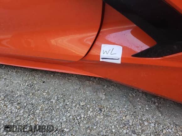 2021 Chevrolet Corvette 2LT z VIN 1G1YB2D42M5112127, wystawiony jako Copart lot #73913924 z przebiegiem 7 040 mil mil oraz Nie do naprawy • Non repairable. Historia ofert i sprzedaży dostępna na DreamBid. Obrazek 12.