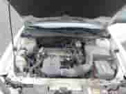 2004 Chevrolet Malibu Classic z VIN 1G1ND52F24M564104, wystawiony jako IAAI lot #42081525 z przebiegiem 142 182 mil mil oraz . Historia ofert i sprzedaży dostępna na DreamBid. Obrazek 10.