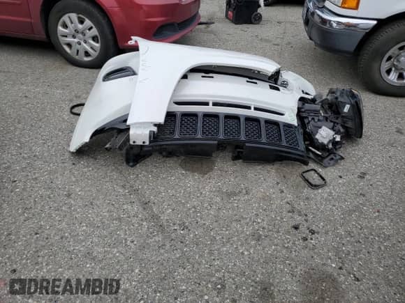 2020 Jeep Grand Cherokee SRT with VIN 1C4RJFDJ6LC357289, listed as a Copart auction lot 81956095 with 33,972 mi miles and Salvage title. Bid and sale history available at DreamBid. Image 13.