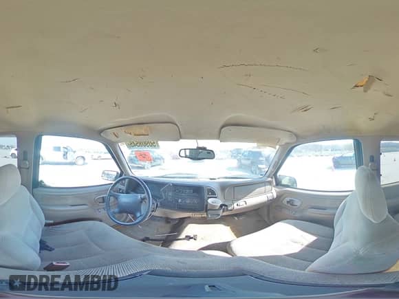 1997 GMC Sierra 1500 z VIN 1GTEC19R9VE510927, wystawiony jako Copart lot #50908545 z przebiegiem 213 770 mil mil oraz Czysty tytuł • Clean title. Historia ofert i sprzedaży dostępna na DreamBid. Obrazek 13.