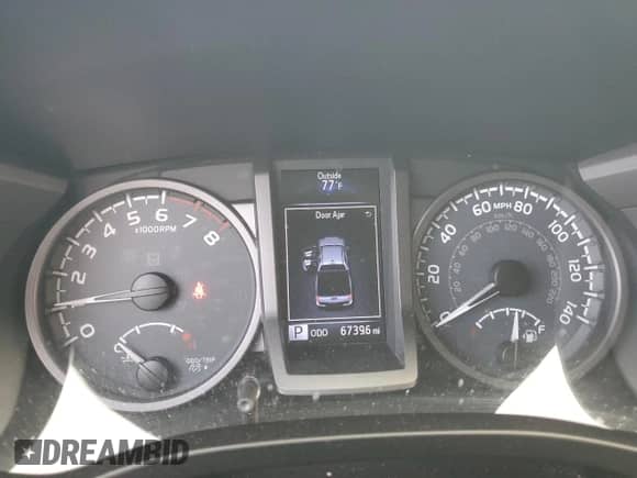 2017 Toyota Tacoma SR5 с VIN 5TFCZ5AN9HX115760, выставлен на аукционе Copart как лот 85862435 с пробегом 67 396 миль миль и Списание • Salvage title. История ставок и продаж доступна на DreamBid. Изображение 9.
