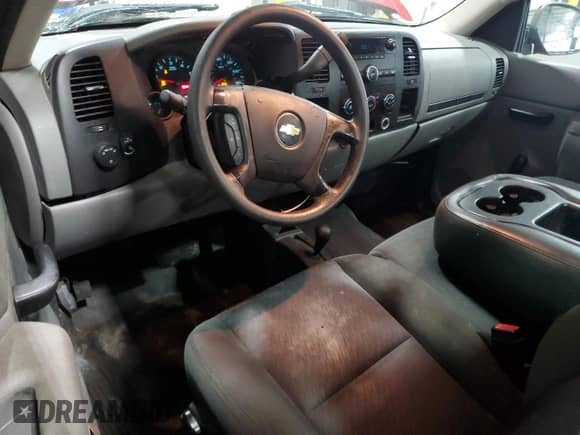 2012 Chevrolet Silverado 1500 Work Truck z VIN 1GCNKPEA4CZ100743, wystawiony jako Copart lot #70768315 z przebiegiem 183 019 mil mil oraz Szkoda całkowita • Salvage title. Historia ofert i sprzedaży dostępna na DreamBid. Obrazek 8.