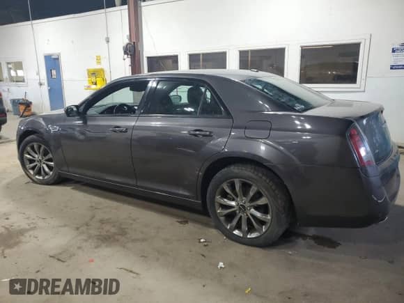2014 Chrysler 300 S с VIN 2C3CCAGG2EH357376, выставлен на аукционе Copart как лот 68173095 с пробегом 184 432 миль миль и Чистый • Clean title. История ставок и продаж доступна на DreamBid. Изображение 2.