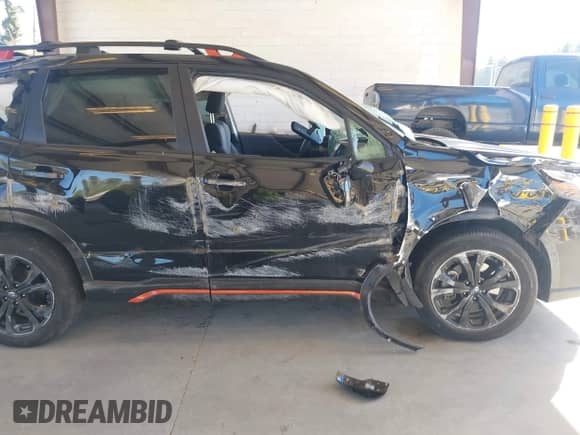 2023 Subaru Forester Special Sports z VIN JF2SKAJC3PH448618, wystawiony jako IAAI lot #43229901 z przebiegiem 34 082 mil mil oraz . Historia ofert i sprzedaży dostępna na DreamBid. Obrazek 6.