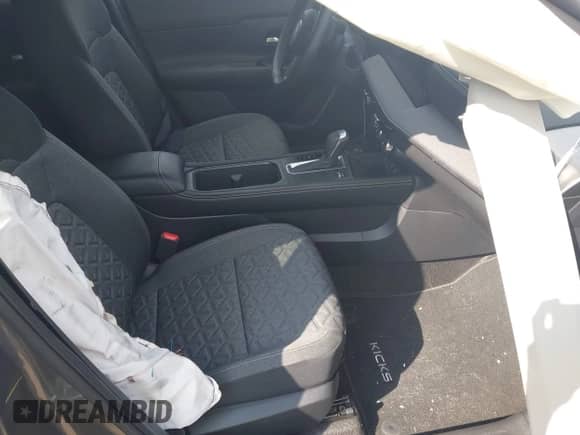 2025 Nissan Kicks SV with VIN 3N8AP6CB3SL357926, listed as a IAAI auction lot 43278001 with 2,655 mi miles and . Bid and sale history available at DreamBid. Image 5.