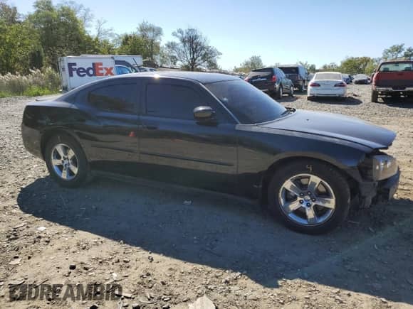 2008 Dodge Charger R/T z VIN 2B3LA53H98H236888, wystawiony jako Copart lot #74974464 z przebiegiem 226 341 mil mil oraz Szkoda całkowita • Salvage title. Historia ofert i sprzedaży dostępna na DreamBid. Obrazek 4.