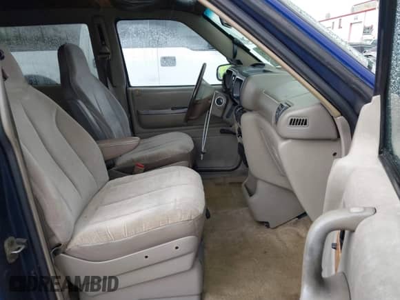 1995 Dodge Caravan with VIN 2B4FH2539SR133363, listed as a IAAI auction lot 41743975 with 220,100 mi miles and . Bid and sale history available at DreamBid. Image 5.