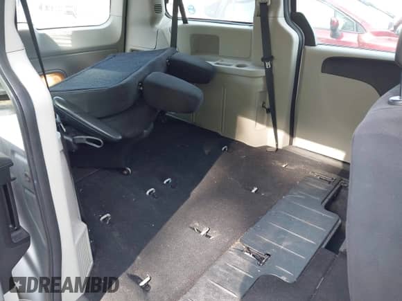 2014 Dodge Grand Caravan SE 30th Anniversary with VIN 2C4RDGBG5ER223968, listed as a IAAI auction lot 43228772 with 164,167 mi miles and . Bid and sale history available at DreamBid. Image 8.