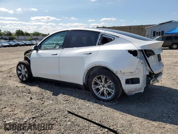 2023 Tesla Model Y Long Range с VIN 7SAYGDEE4PF596884, выставлен на аукционе Copart как лот 69856524 с пробегом 22 765 миль миль и Списание • Salvage title. История ставок и продаж доступна на DreamBid. Изображение 2.