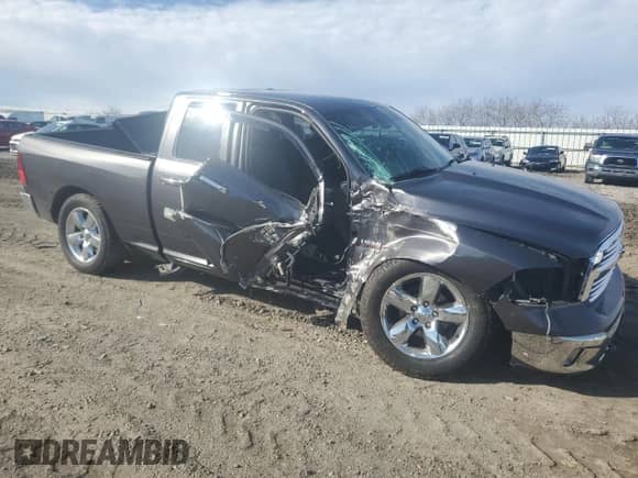 2016 Ram 1500 Big Horn z VIN 1C6RR7GT3GS149658, wystawiony jako Copart lot #46654495 z przebiegiem 122 431 mil mil oraz Szkoda całkowita • Salvage title. Historia ofert i sprzedaży dostępna na DreamBid. Obrazek 4.