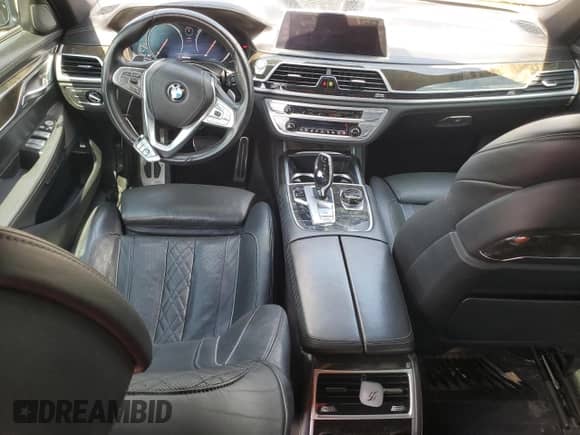 2018 BMW 7 Series ALPINA B7 xDrive z VIN WBA7F2C56JB238163, wystawiony jako Copart lot #80891195 z przebiegiem 154 490 mil mil oraz Czysty tytuł • Clean title. Historia ofert i sprzedaży dostępna na DreamBid. Obrazek 8.