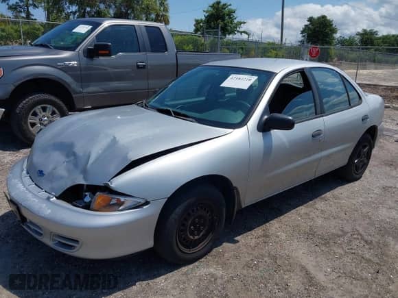 2001 Chevrolet Cavalier z VIN 1G1JC524117393646, wystawiony jako IAAI lot #42184210 z przebiegiem 152 407 mil mil oraz . Historia ofert i sprzedaży dostępna na DreamBid. Obrazek 2.