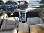 2013 Honda Accord Touring z VIN 1HGCR3F98DA044307, wystawiony jako Copart lot #71934505 z przebiegiem 150 310 mil mil oraz Szkoda całkowita • Salvage title. Historia ofert i sprzedaży dostępna na DreamBid. Obrazek 8.