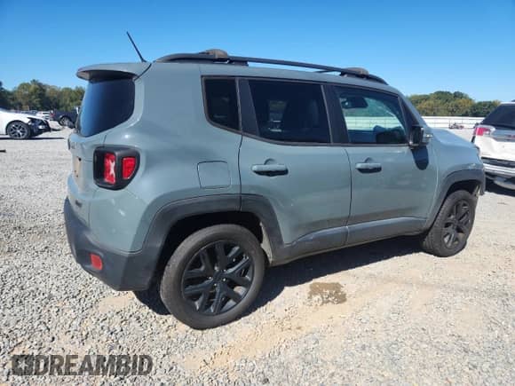 2017 Jeep Renegade Latitude with VIN ZACCJBBB8HPF94525, listed as a Copart auction lot 82455485 with 66,614 mi miles and Salvage title. Bid and sale history available at DreamBid. Image 3.