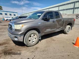 2007 Toyota Tundra SR5 z VIN 5TFBV54187X005667, wystawiony jako Copart lot #71007415 z przebiegiem 225 792 mil mil oraz Szkoda całkowita • Salvage title. Historia ofert i sprzedaży dostępna na DreamBid. Obrazek 1.