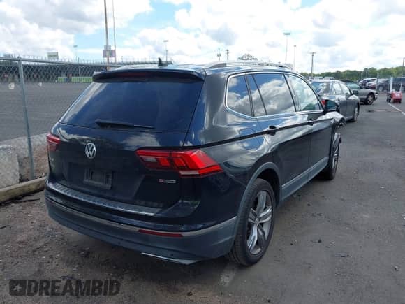 2020 Volkswagen Tiguan SE с VIN 3VV2B7AXXLM152054, выставлен на аукционе IAAI как лот 43108284 с пробегом 72 087 миль миль и . История ставок и продаж доступна на DreamBid. Изображение 4.