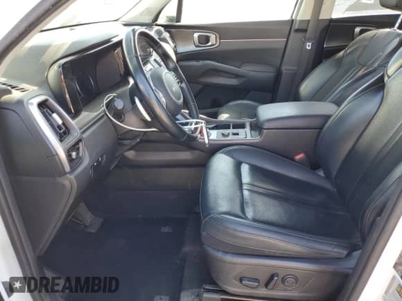 2022 Kia Sorento S с VIN KNDRG4LG9N5081920, выставлен на аукционе Copart как лот 63816975 с пробегом 121 971 миль миль и Списание • Salvage title. История ставок и продаж доступна на DreamBid. Изображение 7.