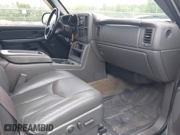 2005 Chevrolet Silverado 1500 Z71 with VIN 2GCEK13T651331737, listed as a IAAI auction lot 43072324 with 151,047 mi miles and . Bid and sale history available at DreamBid. Image 5.