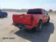 2010 Chevrolet Colorado 1LT z VIN 1GCDSCDE6A8146800, wystawiony jako IAAI lot #42060142 z przebiegiem 136 565 mil mil oraz . Historia ofert i sprzedaży dostępna na DreamBid. Obrazek 4.