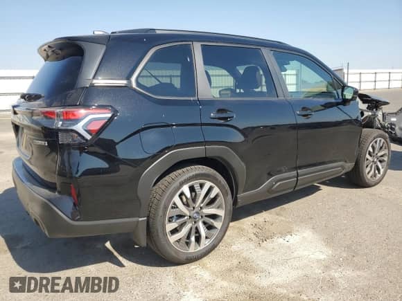2025 Subaru Forester Touring z VIN JF2SLDTCXSH572096, wystawiony jako Copart lot #67970915 z przebiegiem 2 887 mil mil oraz Szkoda całkowita • Salvage title. Historia ofert i sprzedaży dostępna na DreamBid. Obrazek 3.