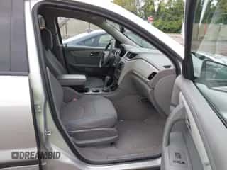 2015 Chevrolet Traverse LS with VIN 1GNKRFKD7FJ106926, listed as a IAAI auction lot 43148072 with 182,007 mi miles and . Bid and sale history available at DreamBid. Image 5.