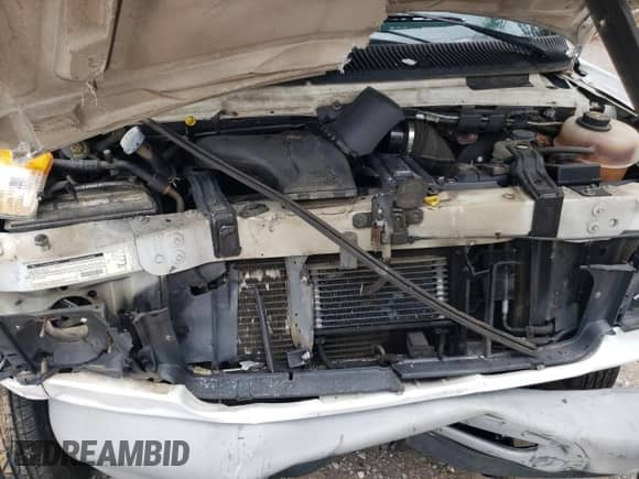 2000 Ford Econoline Cargo с VIN 1FTRE14W3YHA26599, выставлен на аукционе Copart как лот 71565254 с пробегом 57 063 миль миль и Списание • Salvage title. История ставок и продаж доступна на DreamBid. Изображение 13.