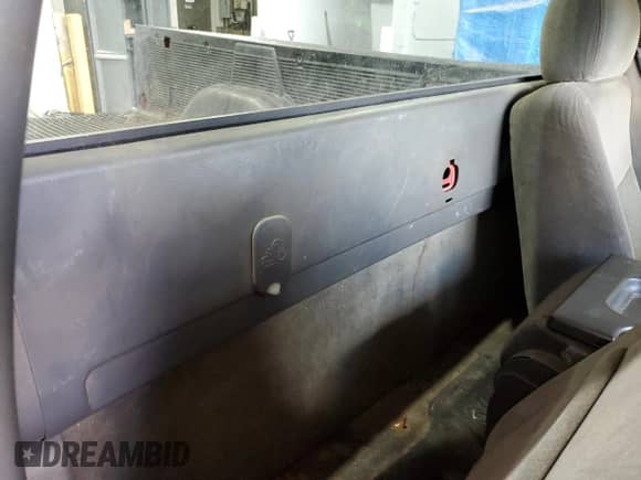 2006 Chevrolet Silverado 1500 Work Truck z VIN 1GCEC14V06E284962, wystawiony jako Copart lot #63103685 z przebiegiem 231 471 mil mil oraz Szkoda całkowita • Salvage title. Historia ofert i sprzedaży dostępna na DreamBid. Obrazek 10.