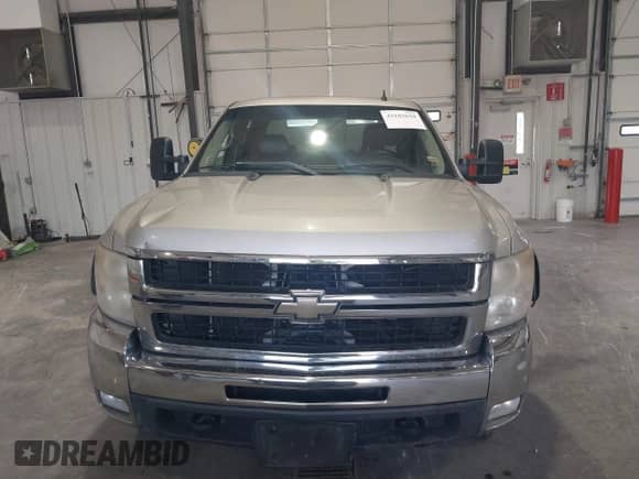 2007 Chevrolet Silverado 2500HD 1LT с VIN 1GCHK23K77F502758, выставлен на аукционе IAAI как лот 43103659 с пробегом 302 491 миль миль и . История ставок и продаж доступна на DreamBid. Изображение 12.