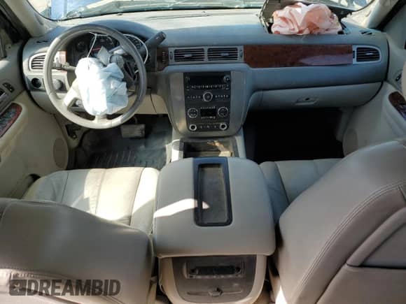 2009 GMC Sierra 1500 SLT with VIN 3GTEK33339G189596, listed as a Copart auction lot 64030275 with 313,867 mi miles and Salvage title. Bid and sale history available at DreamBid. Image 8.