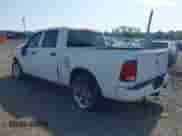 2012 Ram 1500 Express z VIN 1C6RD6KT4CS157701, wystawiony jako IAAI lot #43211967 z przebiegiem 189 672 mil mil oraz . Historia ofert i sprzedaży dostępna na DreamBid. Obrazek 3.