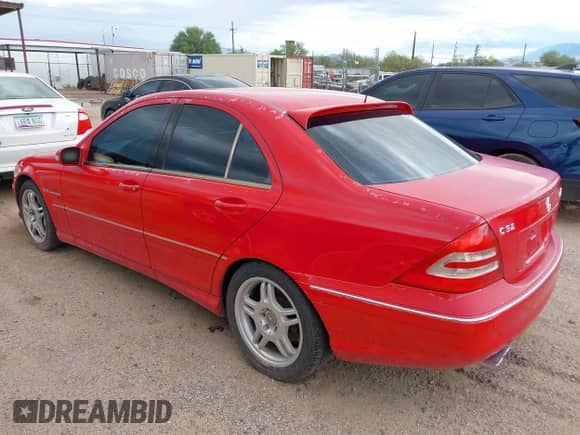 2002 Mercedes-Benz C AMG z VIN WDBRF65J32F194077, wystawiony jako IAAI lot #43174628 z przebiegiem Nie podano mil oraz . Historia ofert i sprzedaży dostępna na DreamBid. Obrazek 3.