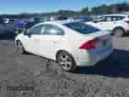 2012 Volvo S60 T5 с VIN YV1622FS8C2045697, выставлен на аукционе IAAI как лот 43489928 с пробегом 140 197 миль миль и . История ставок и продаж доступна на DreamBid. Изображение 3.