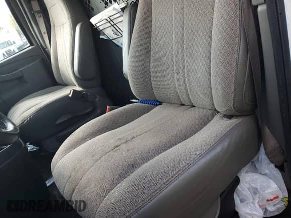 2019 Chevrolet Express Cargo с VIN 1GCWGAFG0K1306712, выставлен на аукционе IAAI как лот 43540171 с пробегом 171 224 миль миль и . История ставок и продаж доступна на DreamBid. Изображение 7.