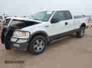 2005 Ford F-150 XLT z VIN 1FTPX14545NA54420, wystawiony jako IAAI lot #43323422 z przebiegiem 258 942 mil mil oraz . Historia ofert i sprzedaży dostępna na DreamBid. Obrazek 2.