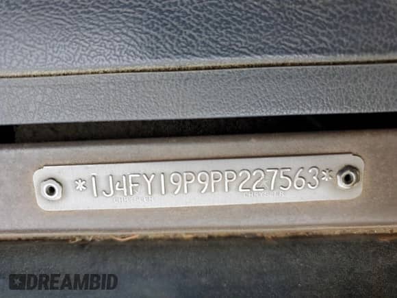 1993 Jeep Wrangler S с VIN 1J4FY19P9PP227563, выставлен на аукционе Copart как лот 60095405 с пробегом 166 851 миль миль и Чистый • Clean title. История ставок и продаж доступна на DreamBid. Изображение 13.