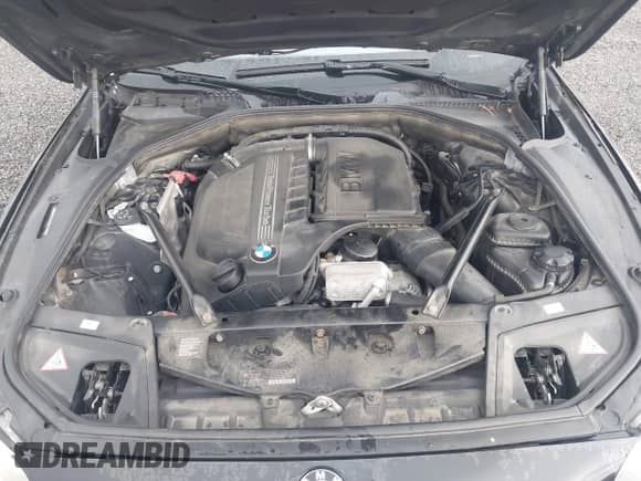 2013 BMW 5 Series 535i xDrive с VIN WBAFU7C55DDU73189, выставлен на аукционе IAAI как лот 42509946 с пробегом 118 529 миль миль и . История ставок и продаж доступна на DreamBid. Изображение 10.