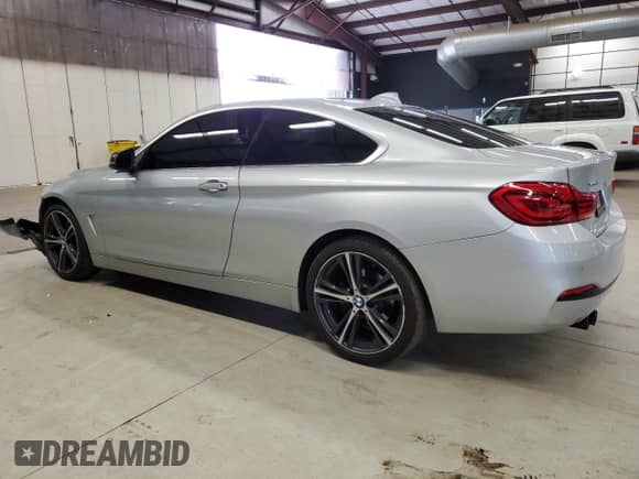 2019 BMW 4 Series 430i xDrive z VIN WBA4W5C56KAE43657, wystawiony jako Copart lot #57573275 z przebiegiem 166 658 mil mil oraz Nie do naprawy • Non repairable. Historia ofert i sprzedaży dostępna na DreamBid. Obrazek 2.