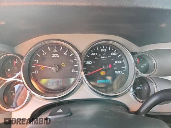 2008 Chevrolet Silverado 1500 2LT with VIN 3GCEC13J68G206664, listed as a Copart auction lot 82675275 with 187,704 mi miles and Salvage title. Bid and sale history available at DreamBid. Image 9.