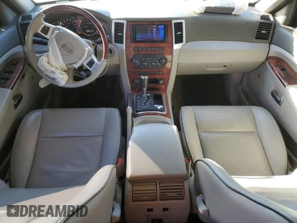 2008 Jeep Grand Cherokee Overland with VIN 1J8HR68248C139424, listed as a Copart auction lot 46450965 with 201,140 mi miles and Salvage title. Bid and sale history available at DreamBid. Image 8.