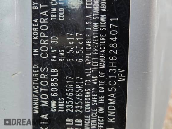 2017 Kia Sedona L z VIN KNDMA5C13H6284071, wystawiony jako Copart lot #66113925 z przebiegiem 80 057 mil mil oraz Szkoda całkowita • Salvage title. Historia ofert i sprzedaży dostępna na DreamBid. Obrazek 14.