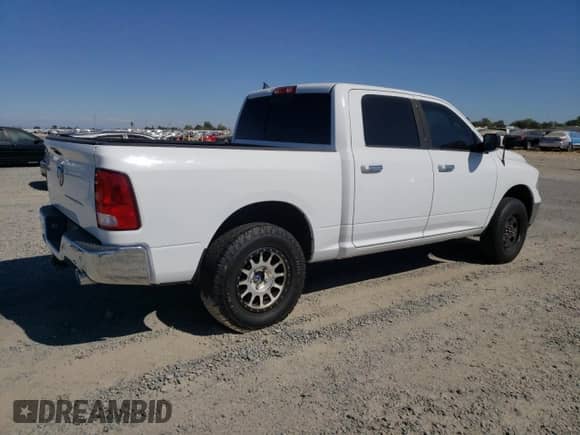 2016 Ram 1500 Lone Star z VIN 1C6RR7LM4GS337569, wystawiony jako Copart lot #68972855 z przebiegiem 144 079 mil mil oraz Czysty tytuł • Clean title. Historia ofert i sprzedaży dostępna na DreamBid. Obrazek 3.